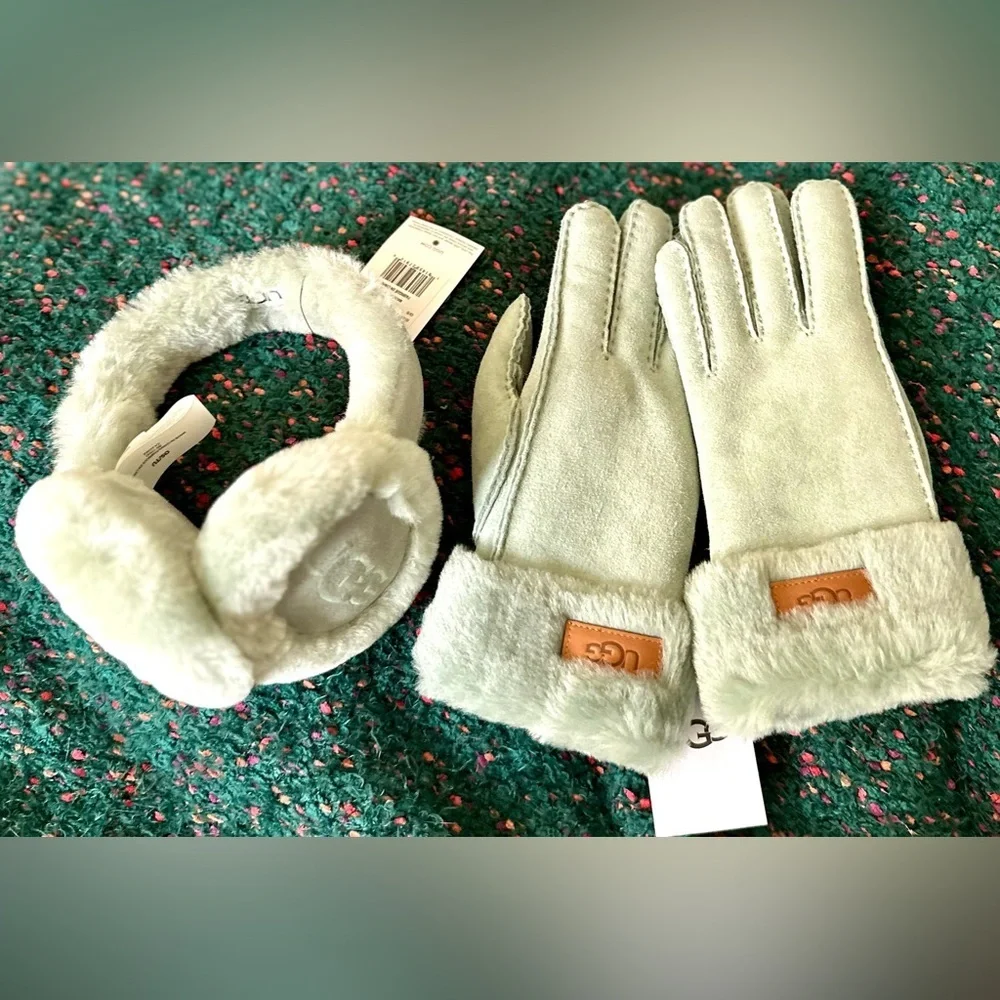 🎸UGG🎸🔥NWT🔥Turn Cuff Gloves (M) & Earmuffs